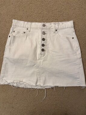 GAP Denim Skirt with Button Front. Size 6 /28. 99% cotton